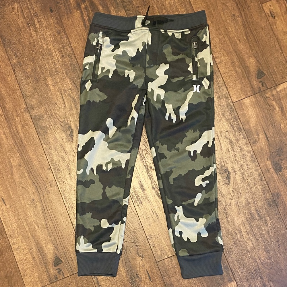 Kids Hurley size 6 Camouflage Joggers